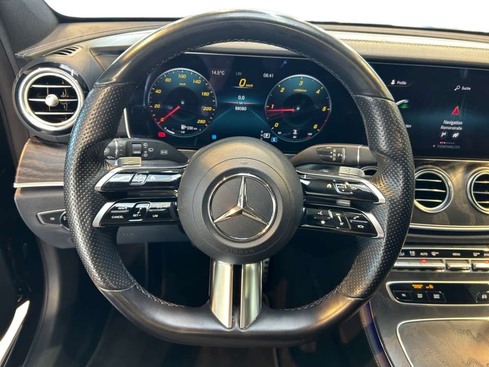 Mercedes-Benz E 220 - Imagem 11