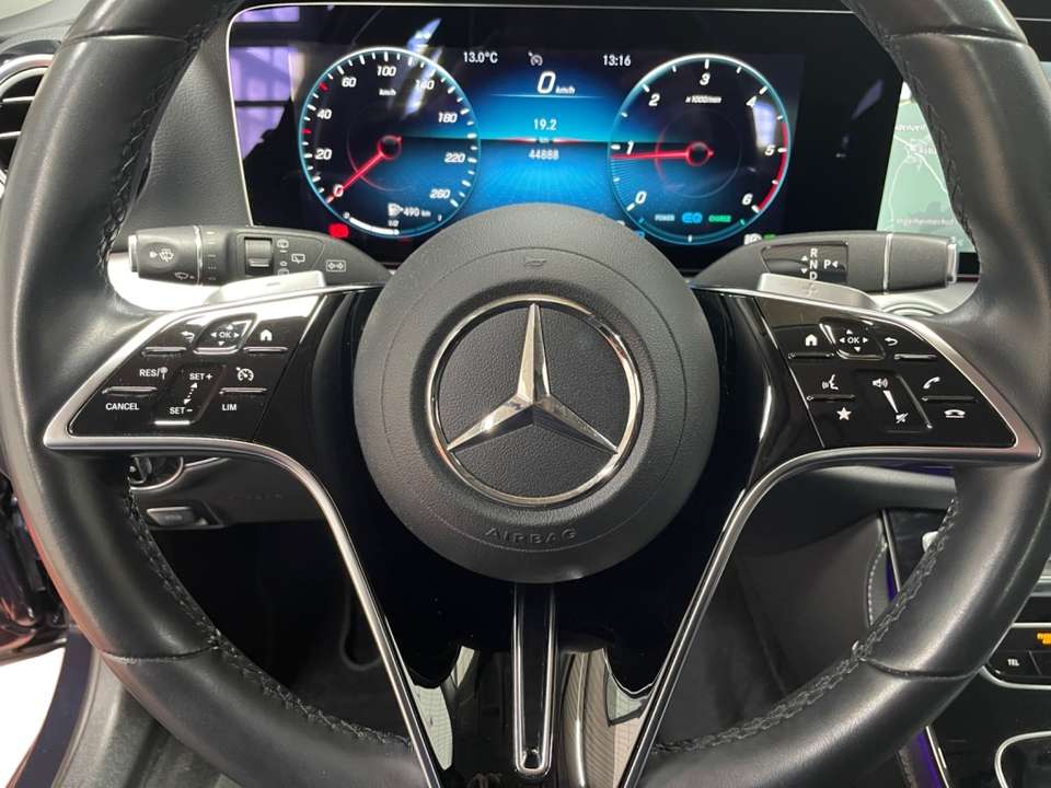 Mercedes-Benz E 220 - Imagem 11