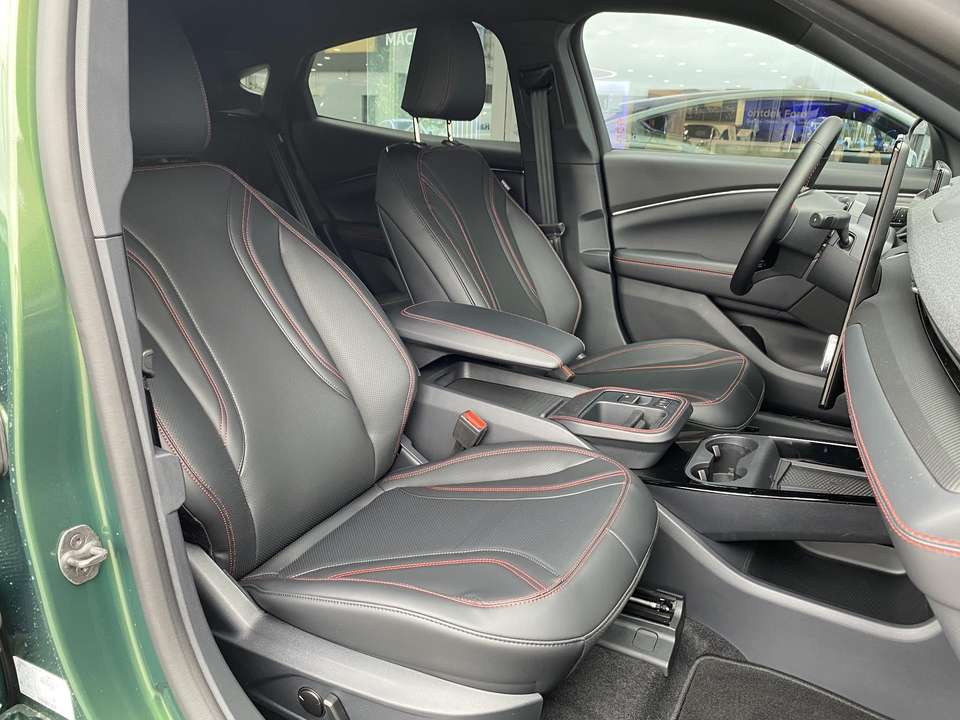 Ford Mustang Mach-E - Imagem 4