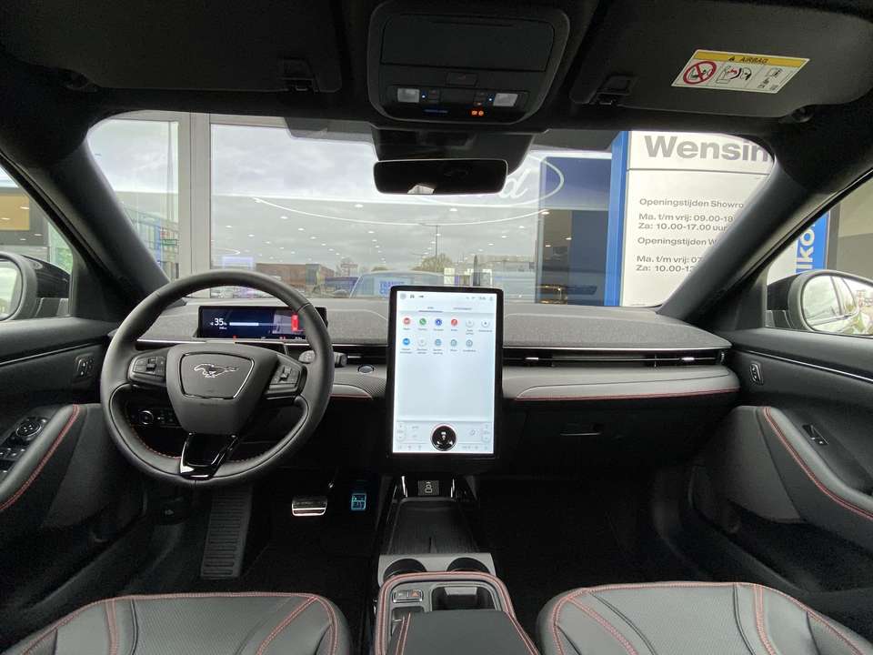 Ford Mustang Mach-E - Imagem 6