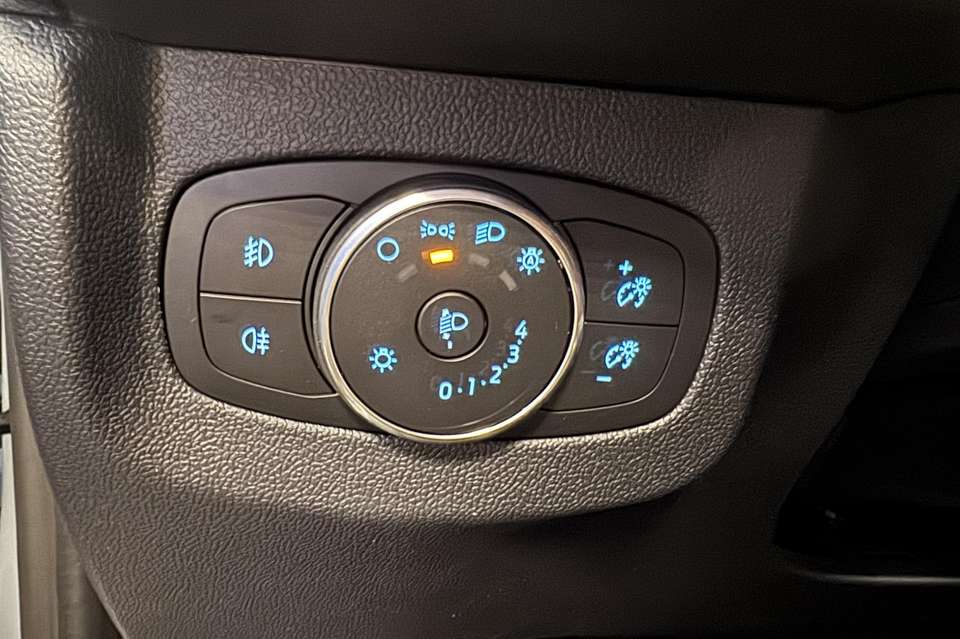 Ford Transit Courier - Imagem 6