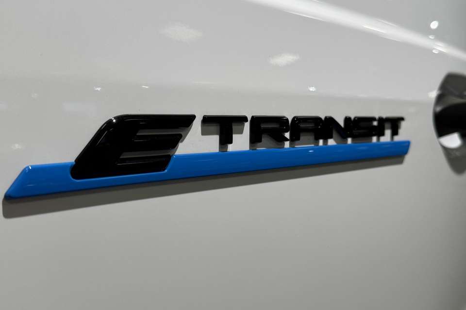 Ford Transit Courier - Imagem 10