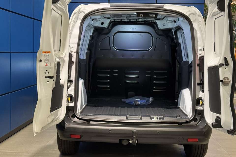 Ford Transit Courier - Imagem 12