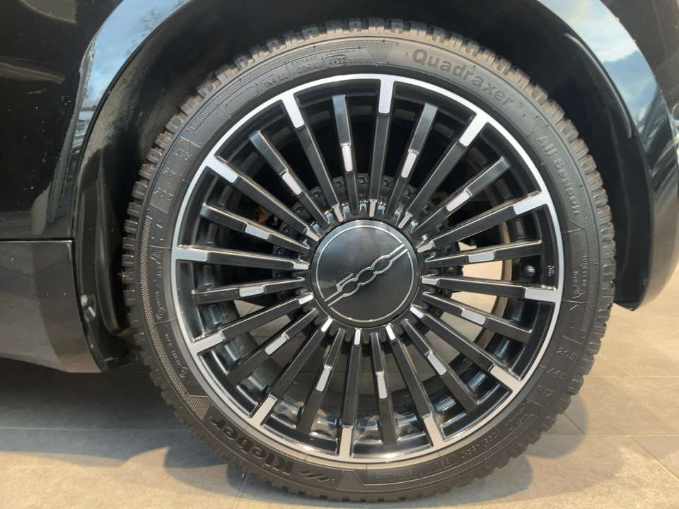 Fiat 500e - Imagem 12