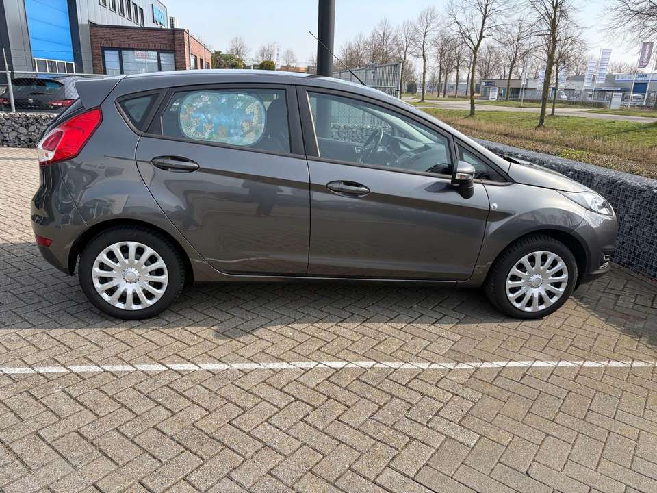 Ford Fiesta - Imagem 5