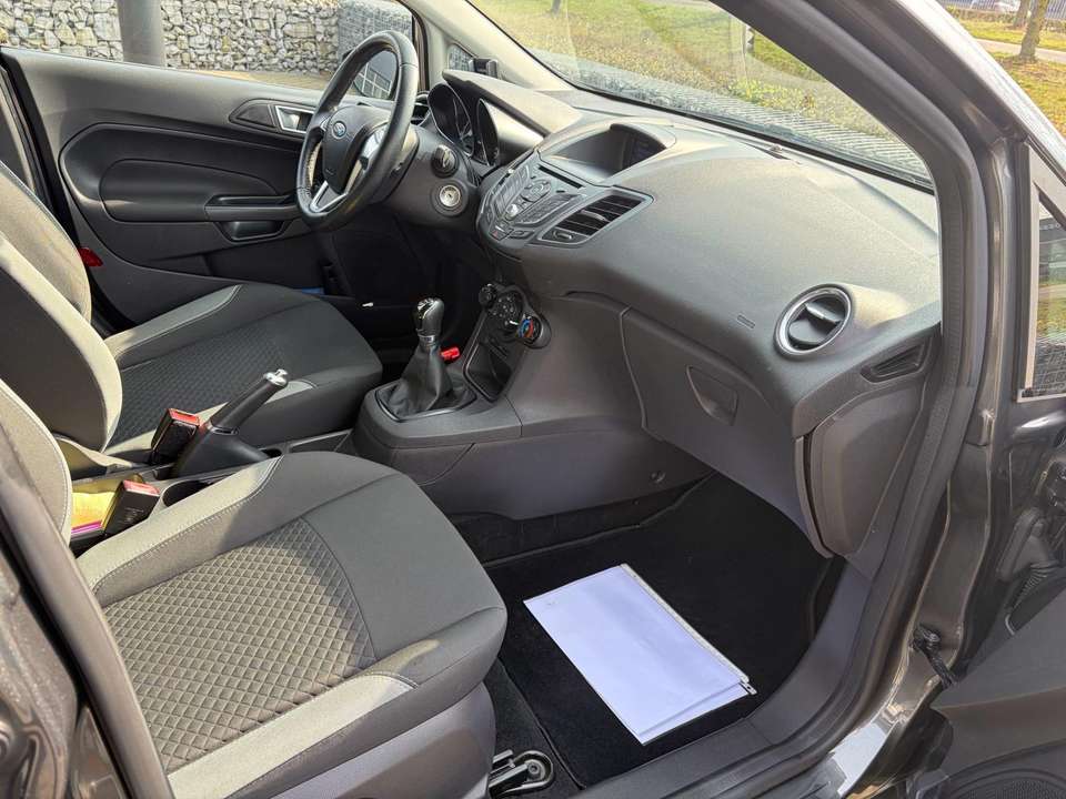 Ford Fiesta - Imagem 8