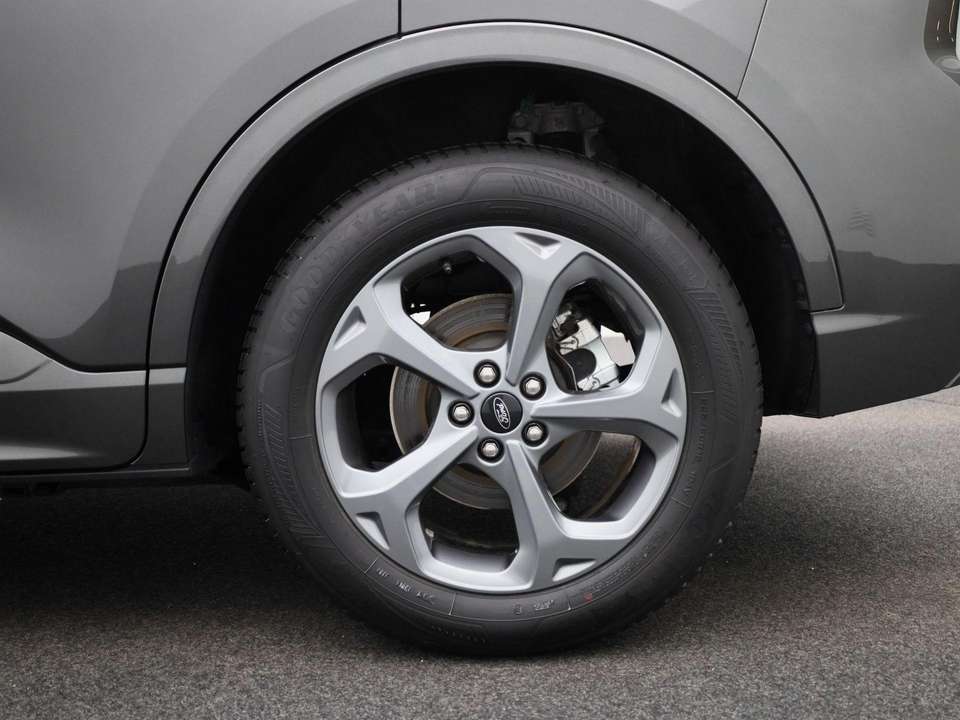 Ford Kuga - Imagem 13