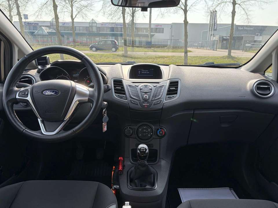 Ford Fiesta - Imagem 12