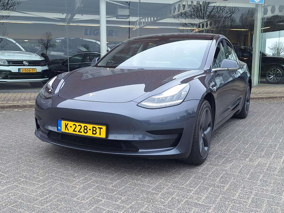 Tesla Model 3 - Imagem 3