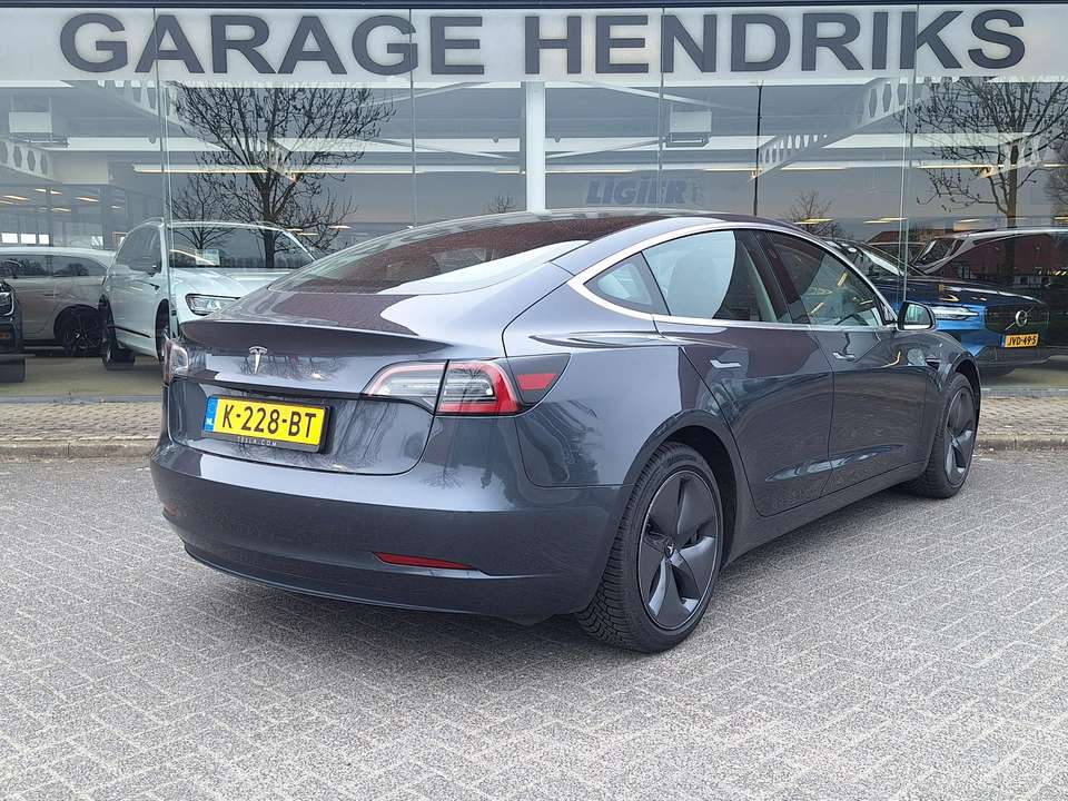 Tesla Model 3 - Imagem 6