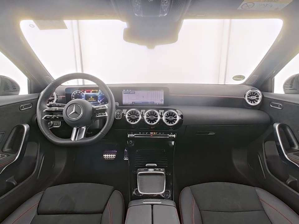 Mercedes-Benz A 180 - Imagem 6