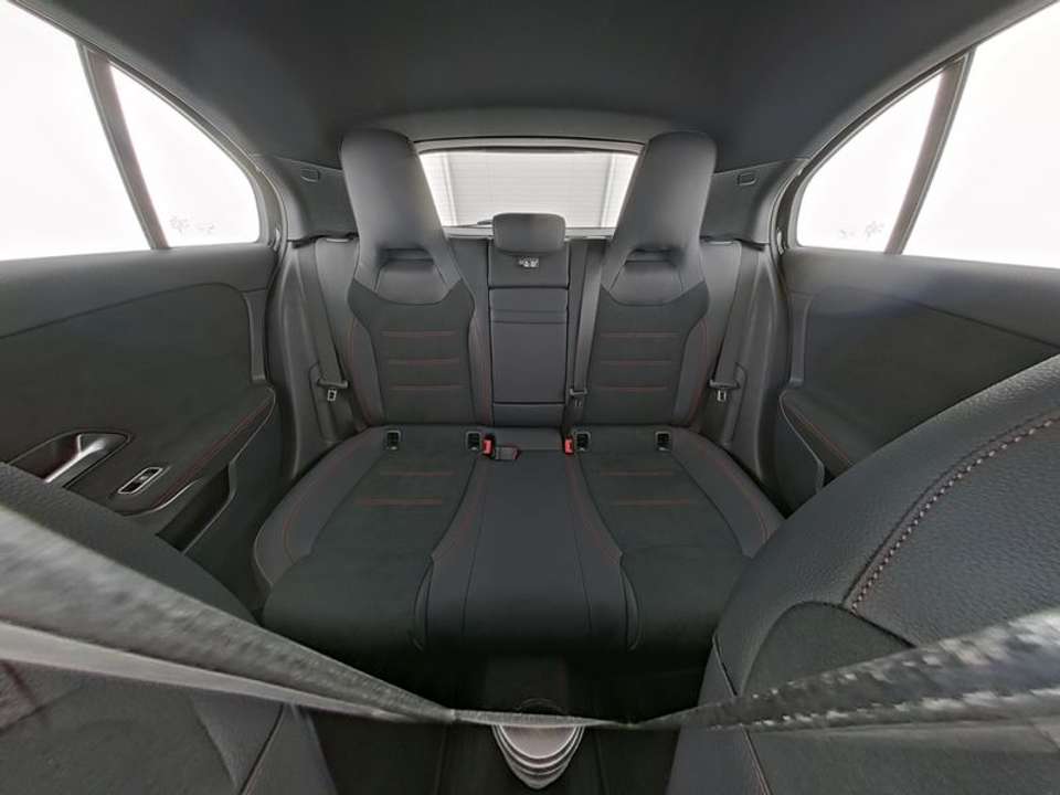 Mercedes-Benz A 180 - Imagem 7