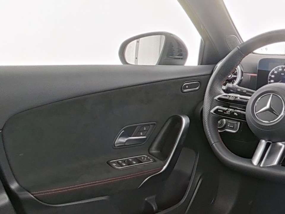 Mercedes-Benz A 180 - Imagem 8