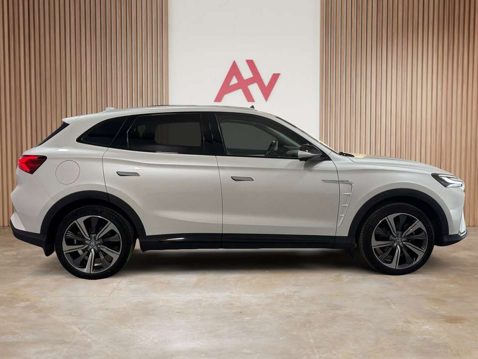 MG Marvel R - Imagem 5