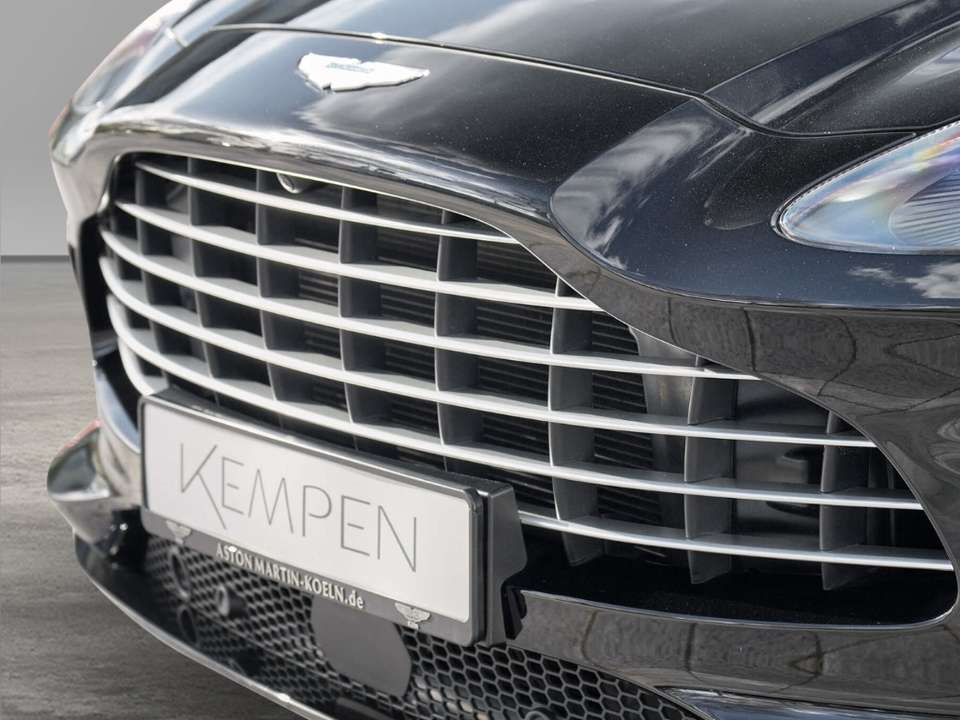 Aston Martin DBX - Imagem 11