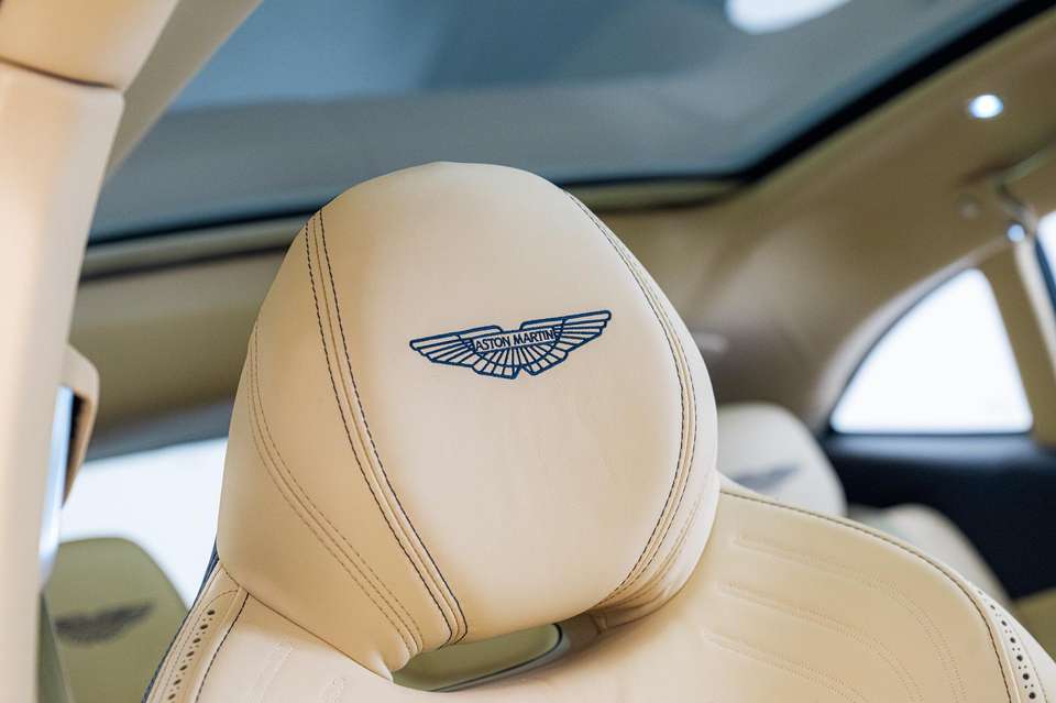 Aston Martin DBX - Imagem 10