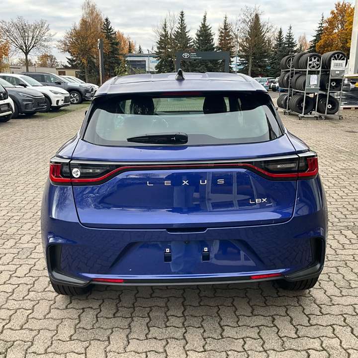Lexus LBX - Imagem 8