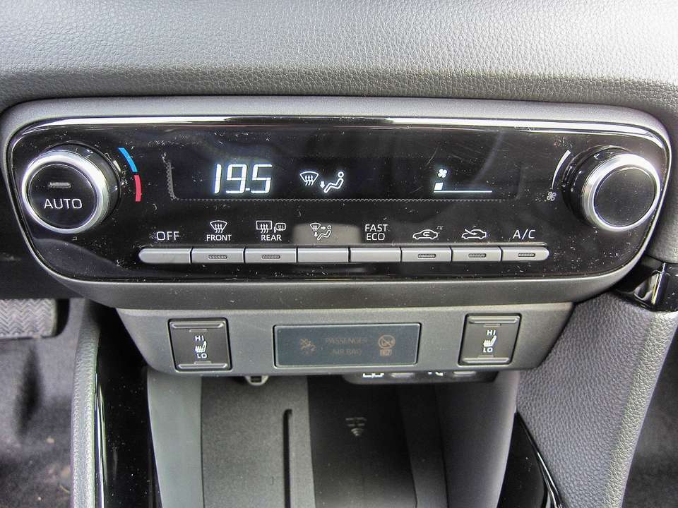 Toyota Yaris - Imagem 11