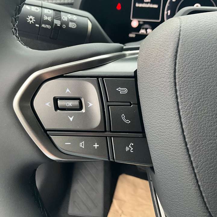 Lexus LBX - Imagem 14