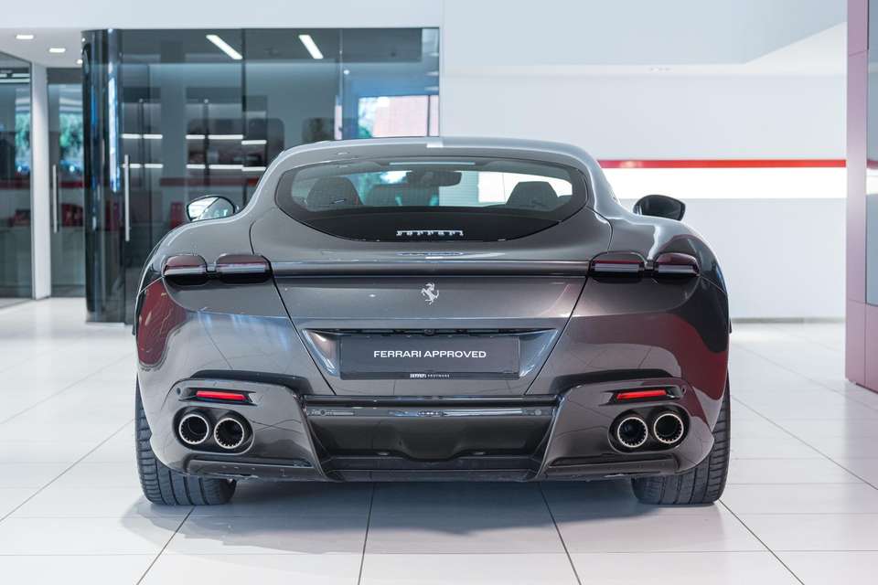 Ferrari Roma - Imagem 14