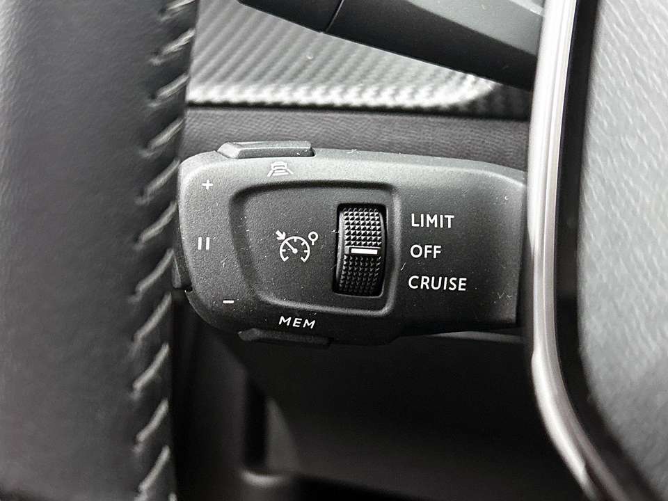 Peugeot e-2008 - Imagem 15