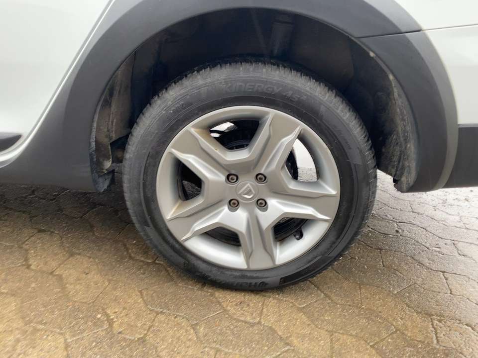 Dacia Logan - Imagem 13