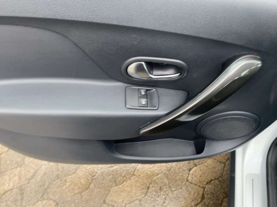 Dacia Logan - Imagem 14