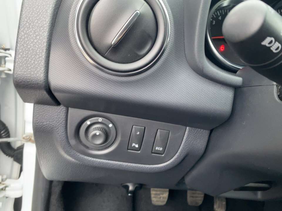 Dacia Logan - Imagem 15