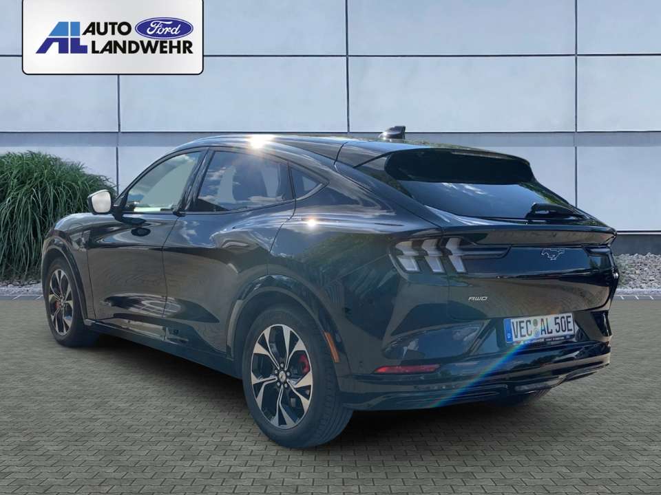 Ford Mustang Mach-E - Imagem 8