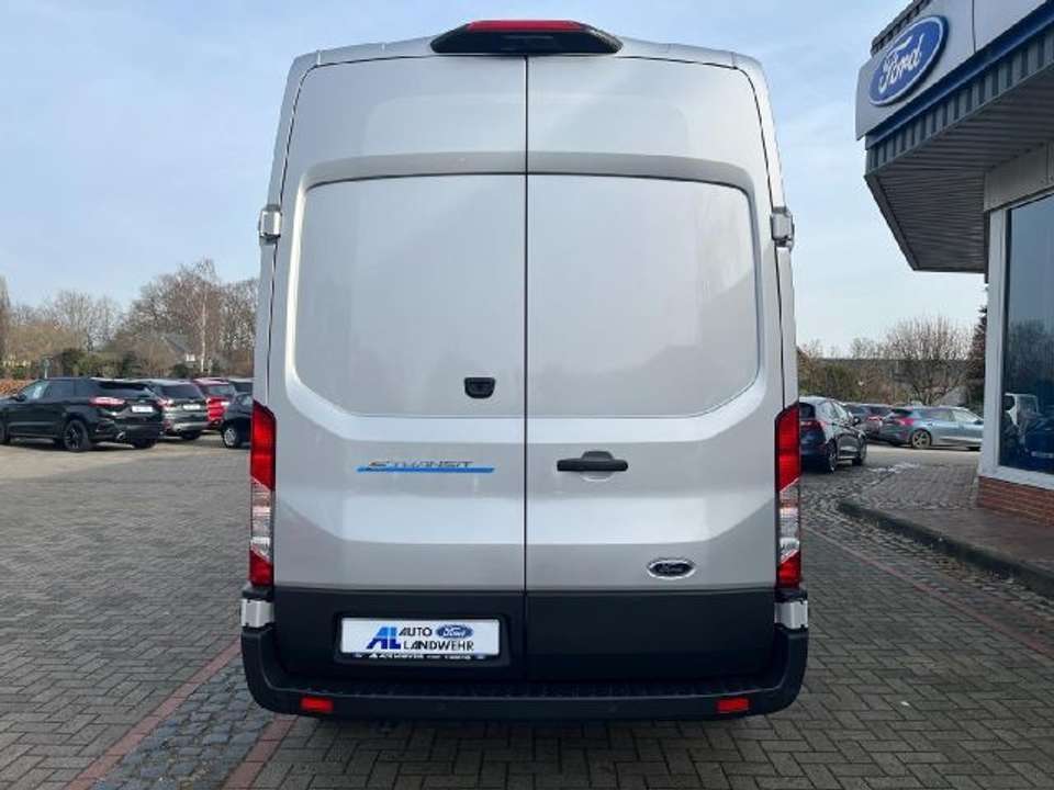 Ford Transit - Imagem 11