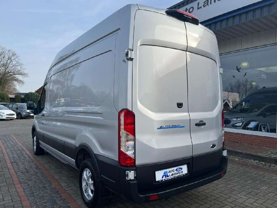 Ford Transit - Imagem 12
