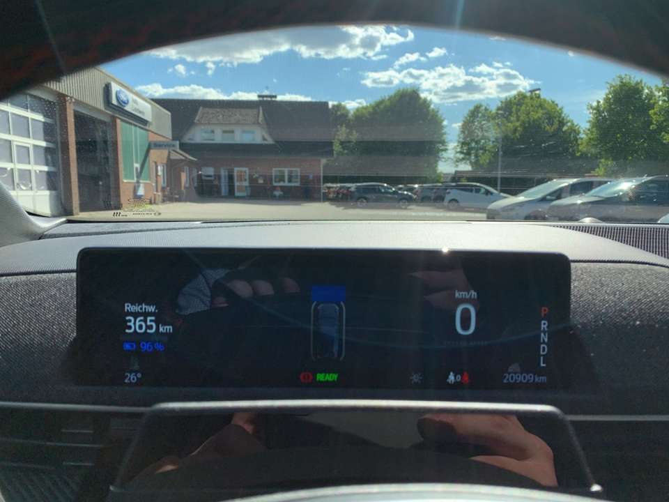 Ford Mustang Mach-E - Imagem 13