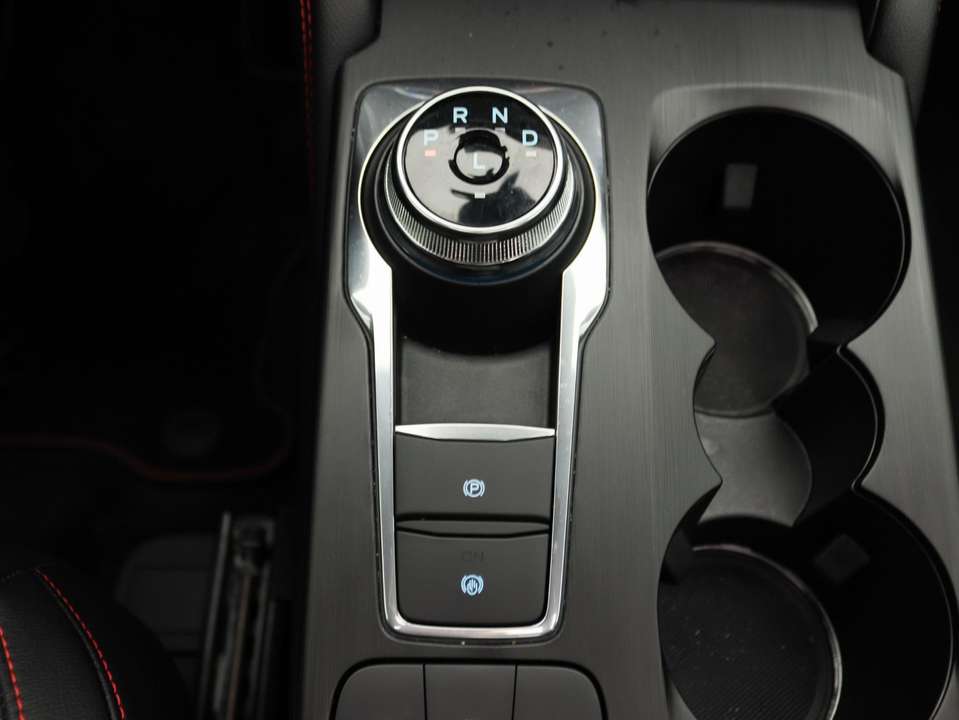 Ford Kuga - Imagem 12