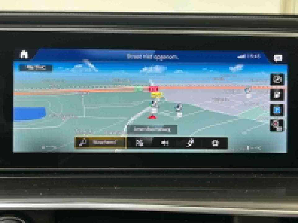 Mercedes-Benz EQC 400 - Imagem 11