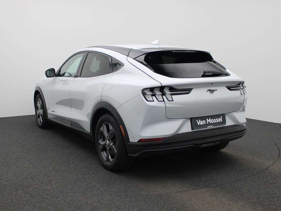 Ford Mustang Mach-E - Imagem 2