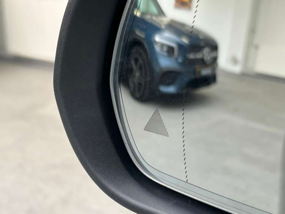 Mercedes-Benz EQC 400 - Imagem 14