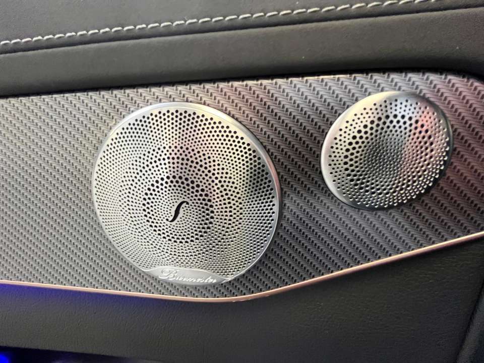 Mercedes-Benz EQC 400 - Imagem 15