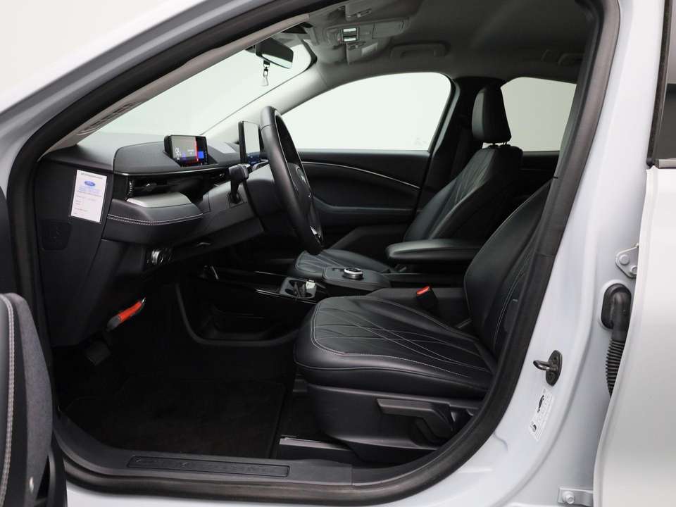 Ford Mustang Mach-E - Imagem 9