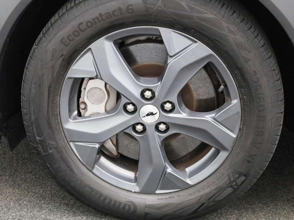 Ford Mustang Mach-E - Imagem 13