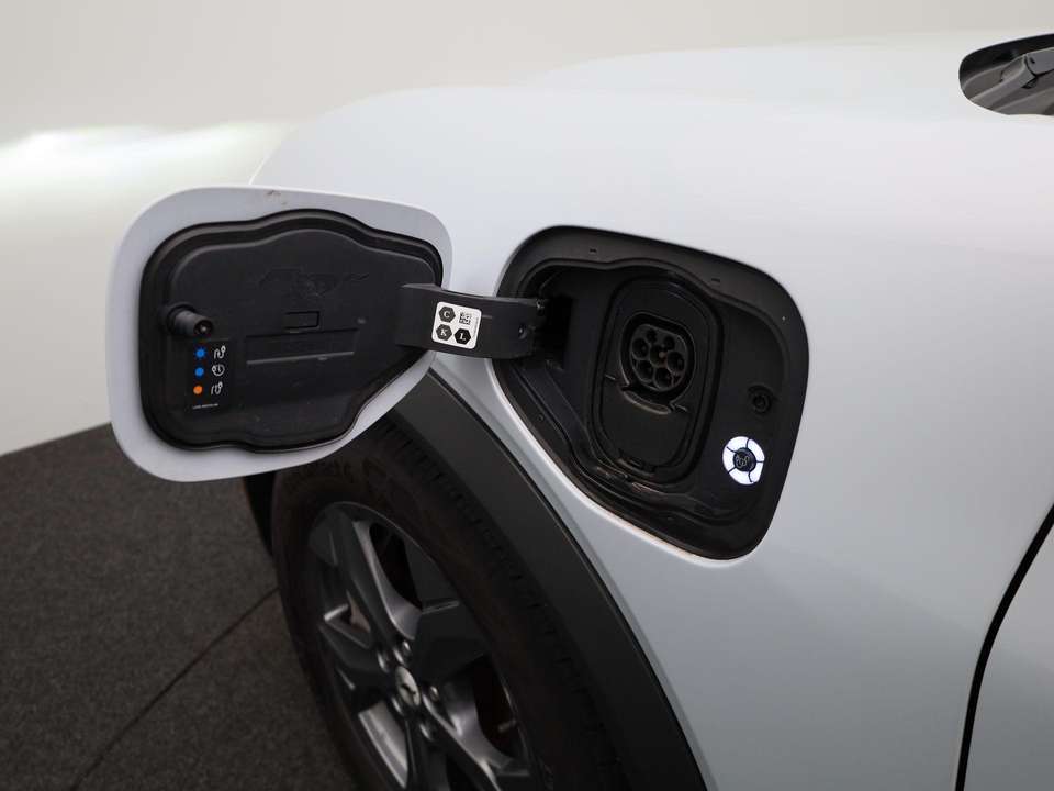 Ford Mustang Mach-E - Imagem 15