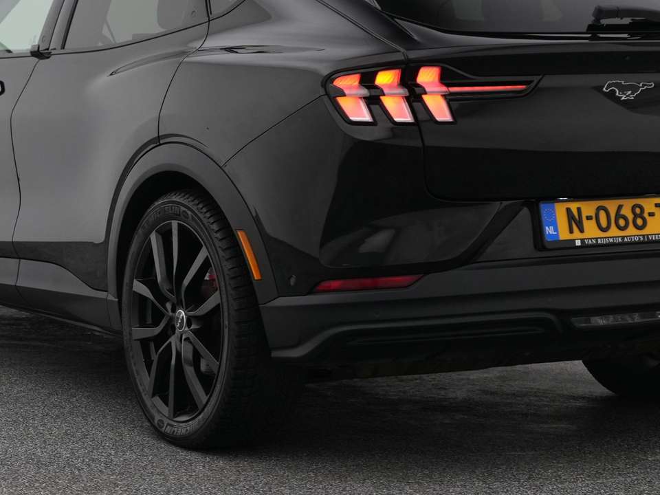 Ford Mustang Mach-E - Imagem 19