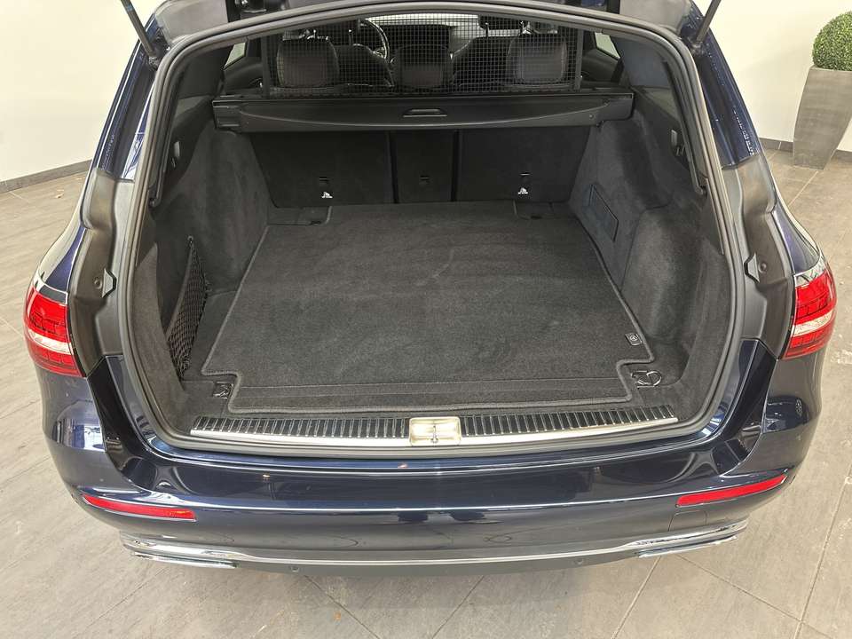 Mercedes-Benz E 220 - Imagem 6