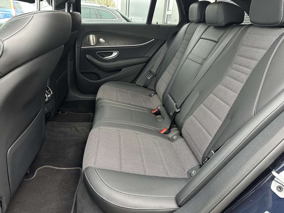 Mercedes-Benz E 220 - Imagem 10