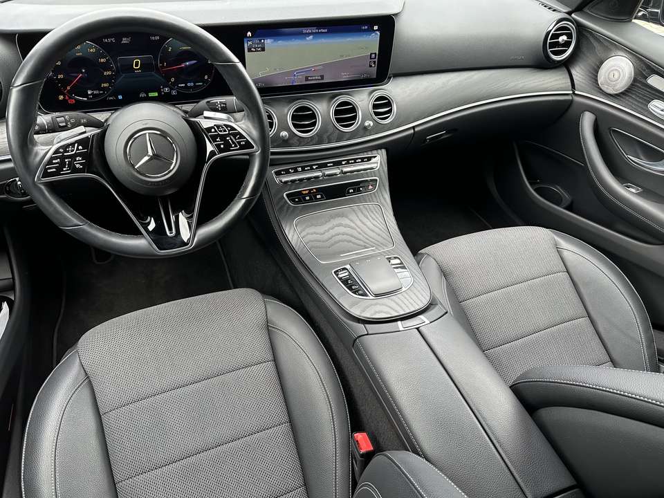 Mercedes-Benz E 220 - Imagem 11