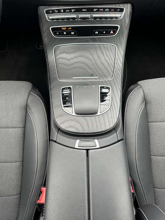 Mercedes-Benz E 220 - Imagem 13