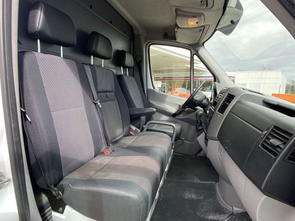 Mercedes-Benz Sprinter - Imagem 7