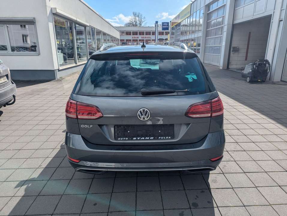 Volkswagen Golf - Imagem 6