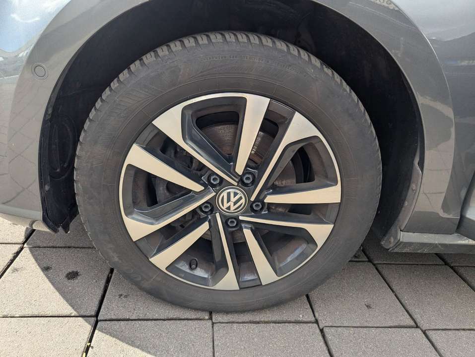 Volkswagen Golf - Imagem 9