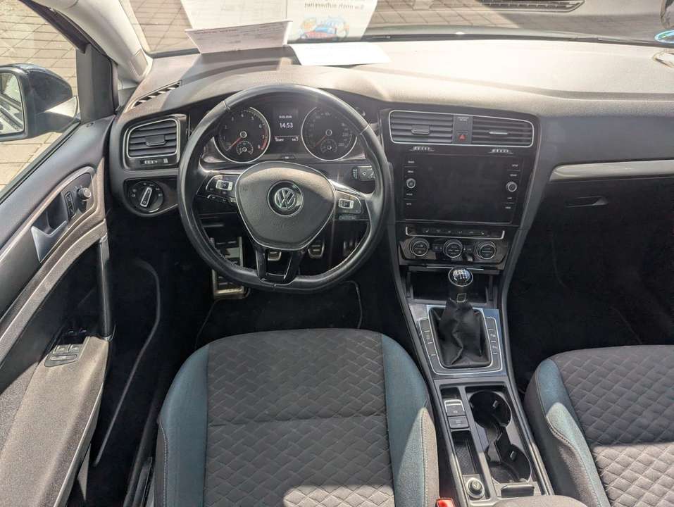 Volkswagen Golf - Imagem 13