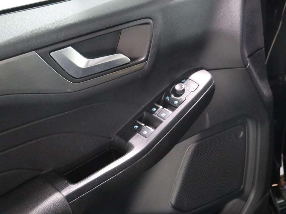 Ford Kuga - Imagem 15